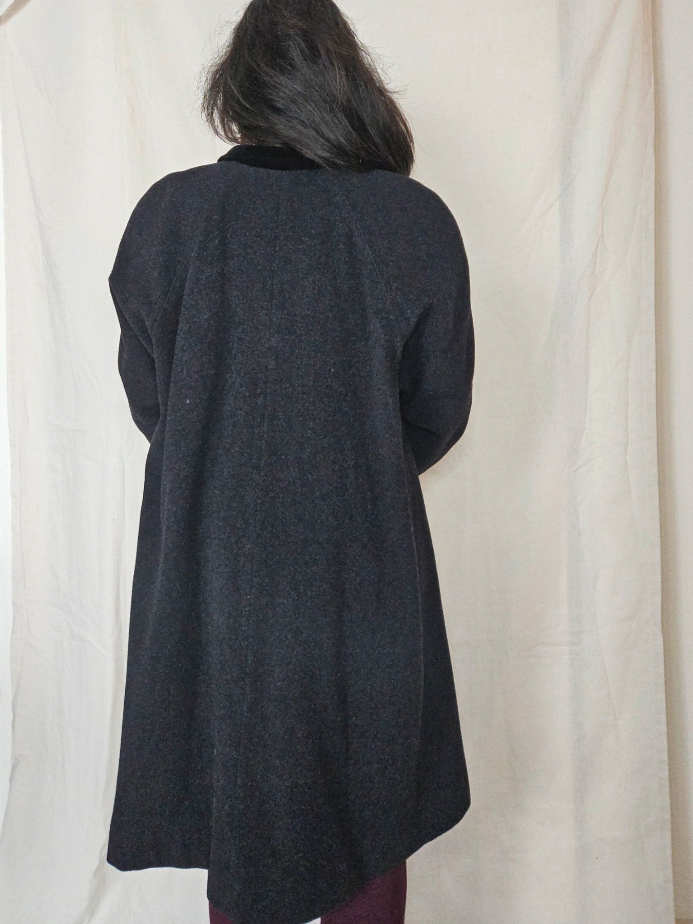 Noor - donkergrijze wollen mantel | XL