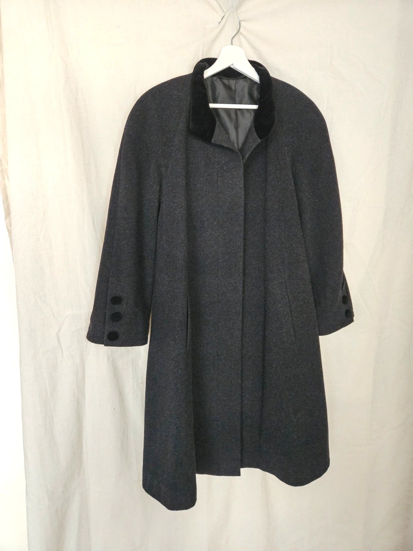Noor - donkergrijze wollen mantel | XL