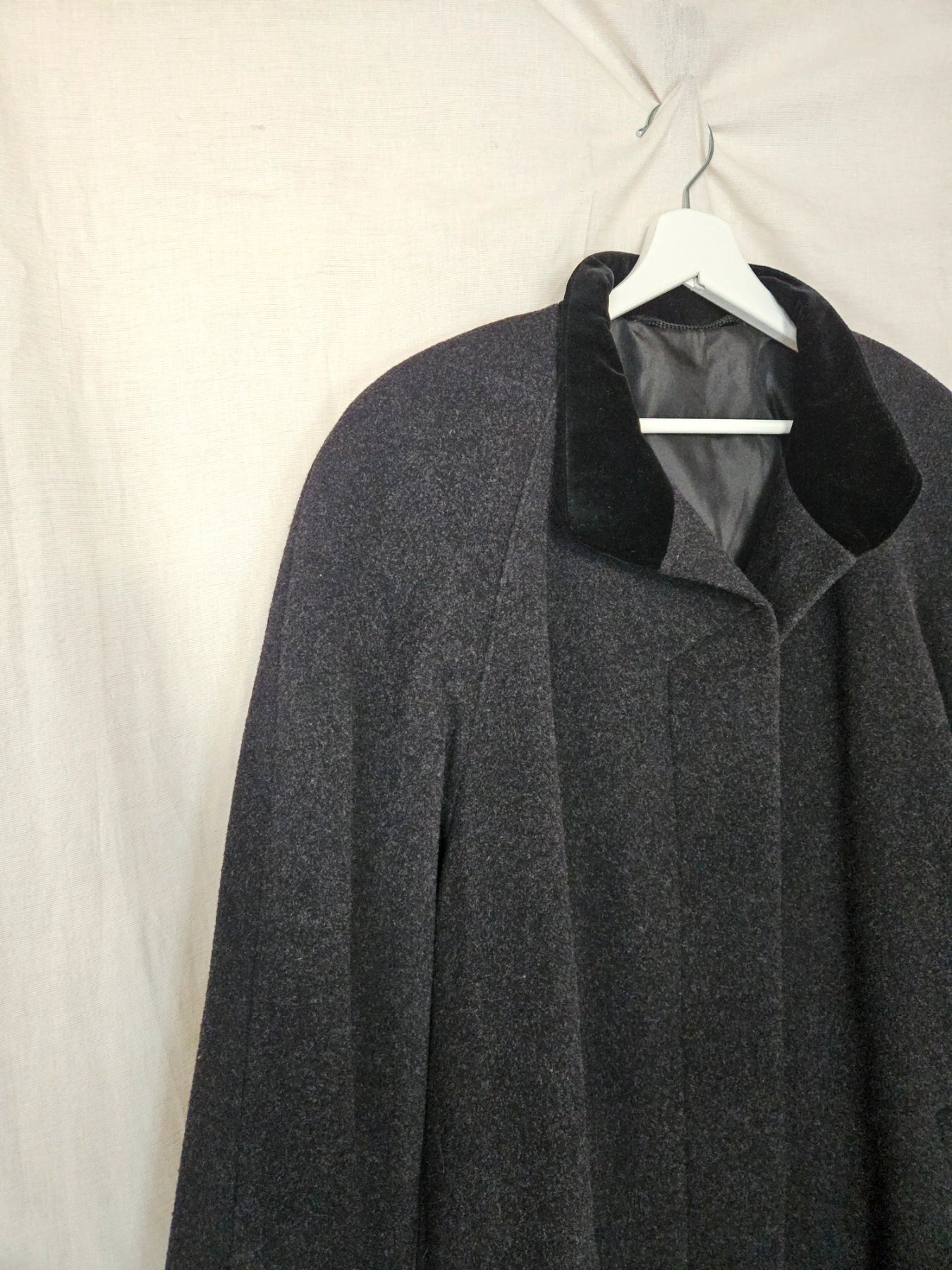 Noor - donkergrijze wollen mantel | XL