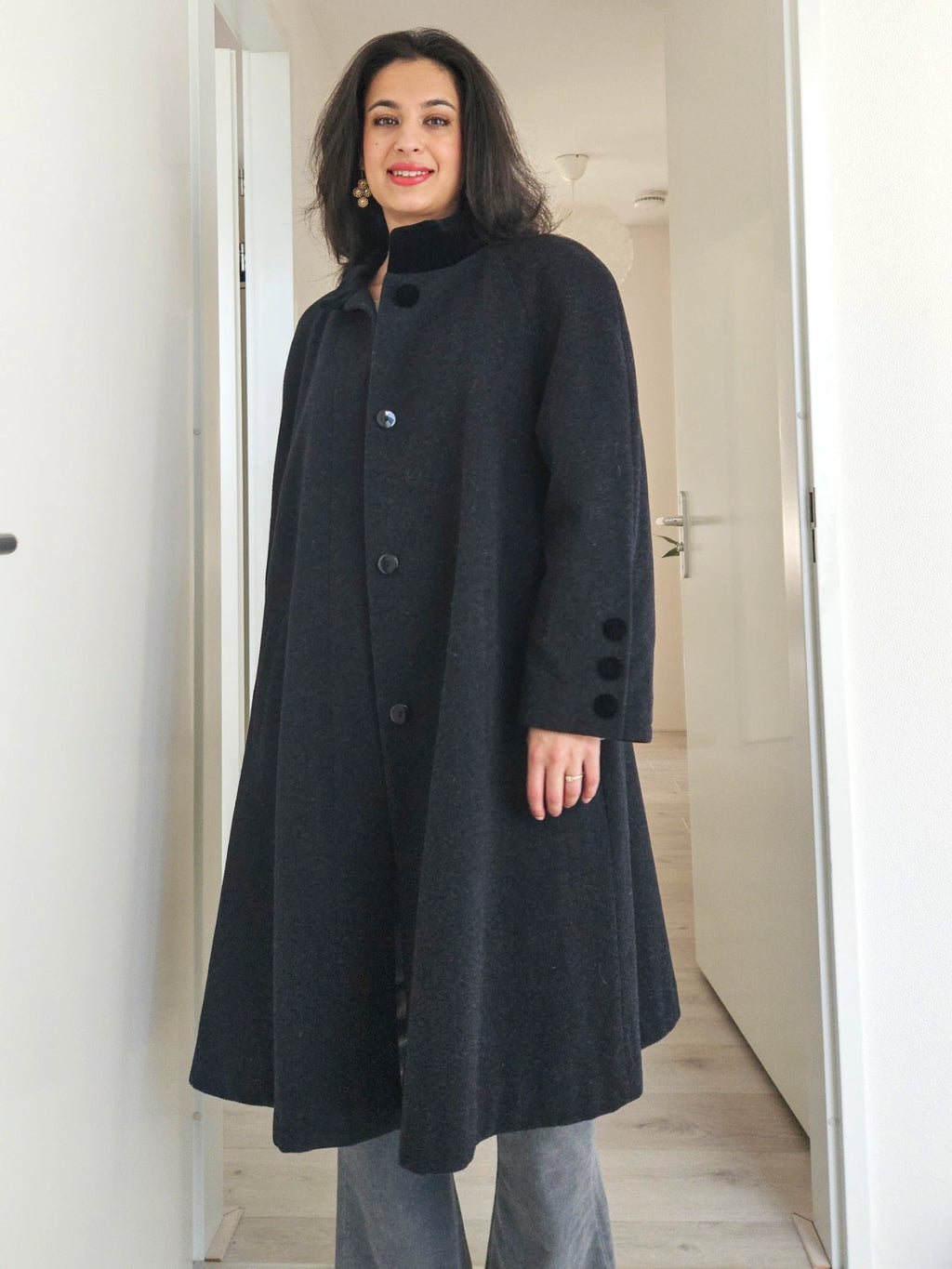 Noor - donkergrijze wollen mantel | XL