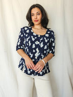 Tess - vintage top met witte bloemen, viscose | M
