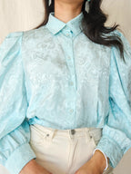 Pearl - lichtblauwe vintage blouse | L