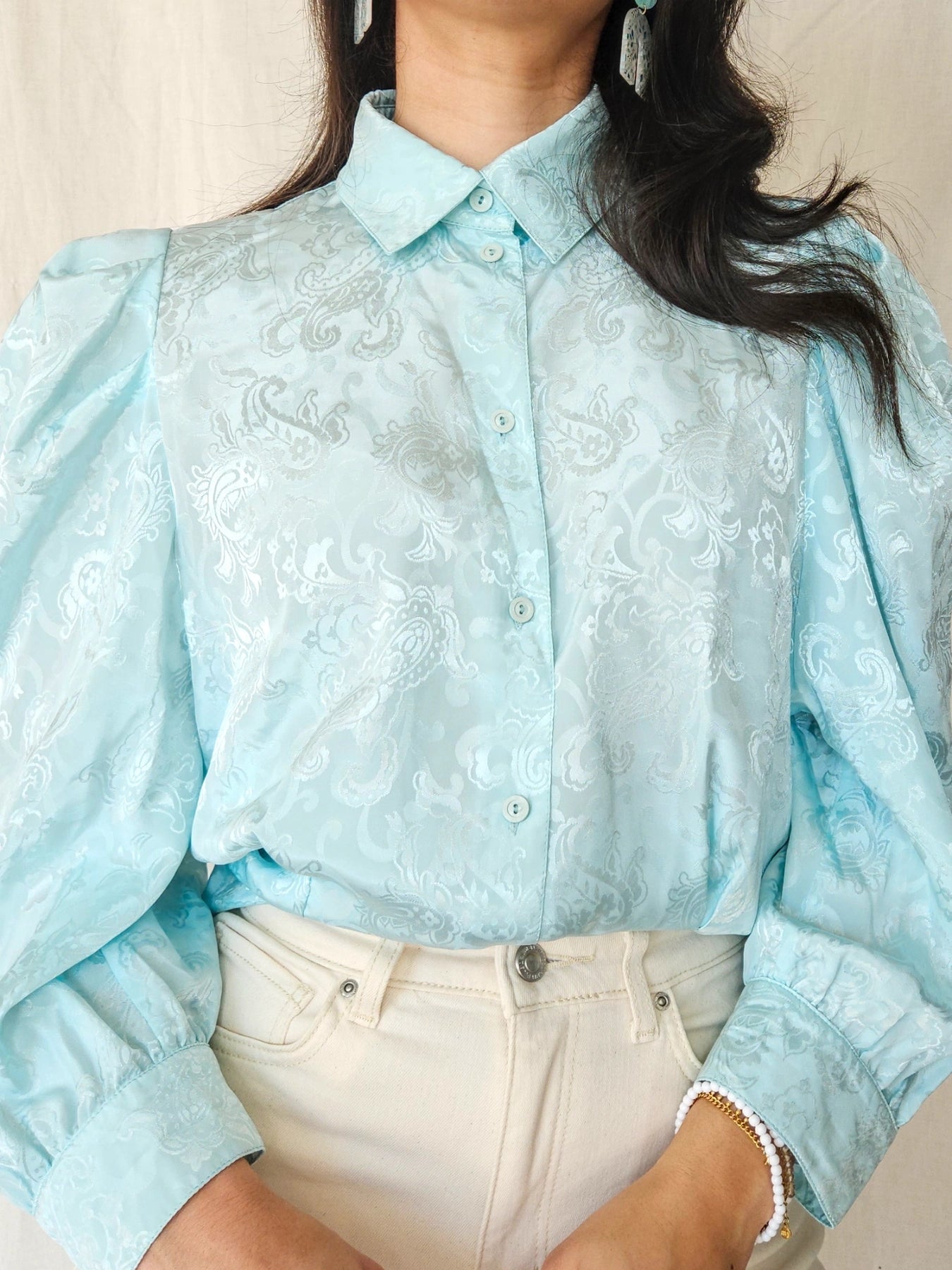 Pearl - lichtblauwe vintage blouse | L