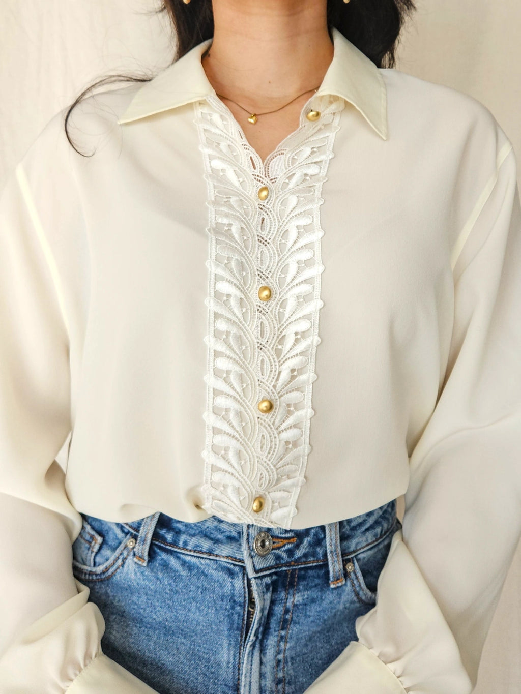 Thalia - pastelgele vintage blouse met kant | XL
