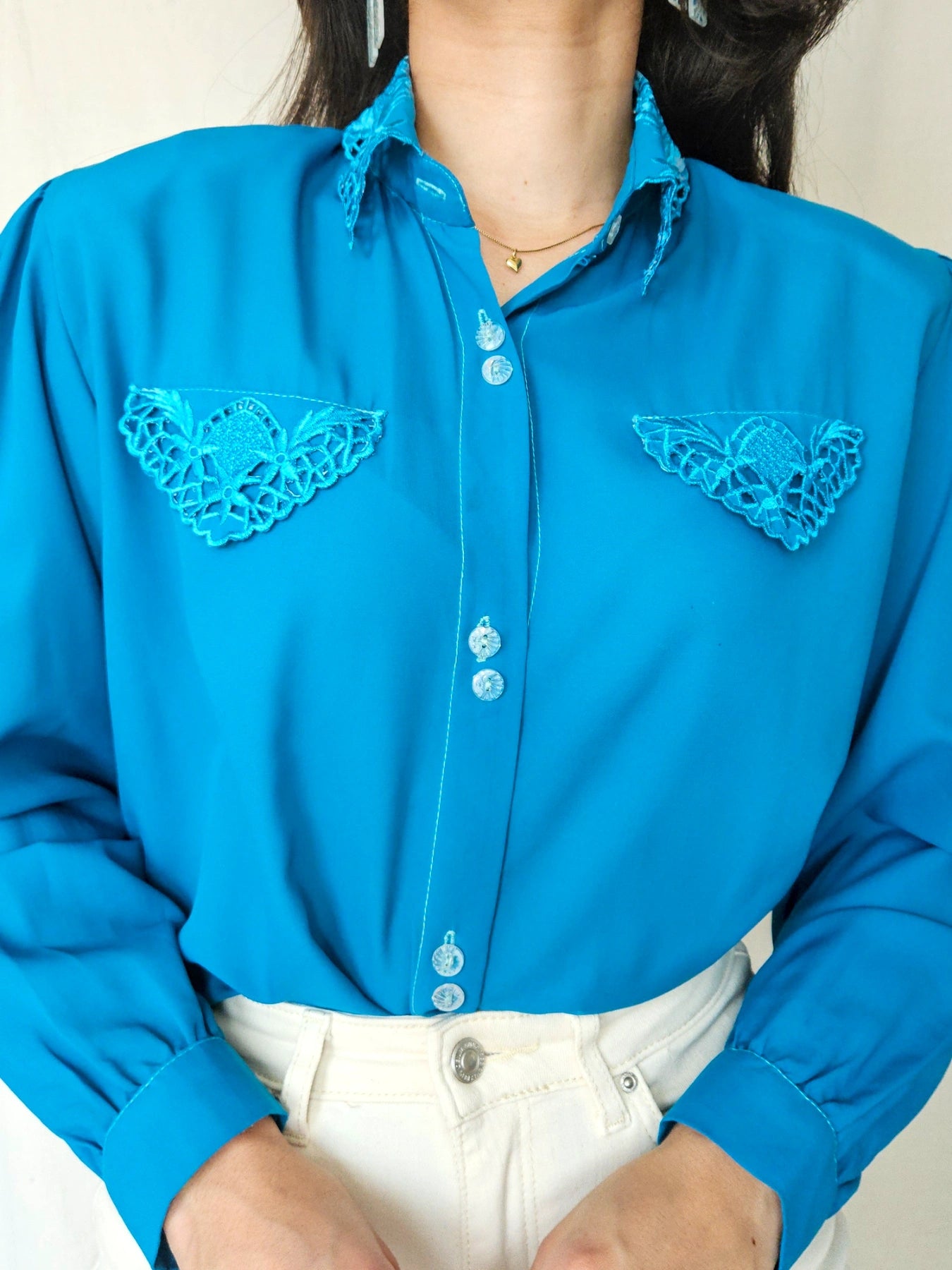 Sanna - vintage blouse met geborduurde details | M