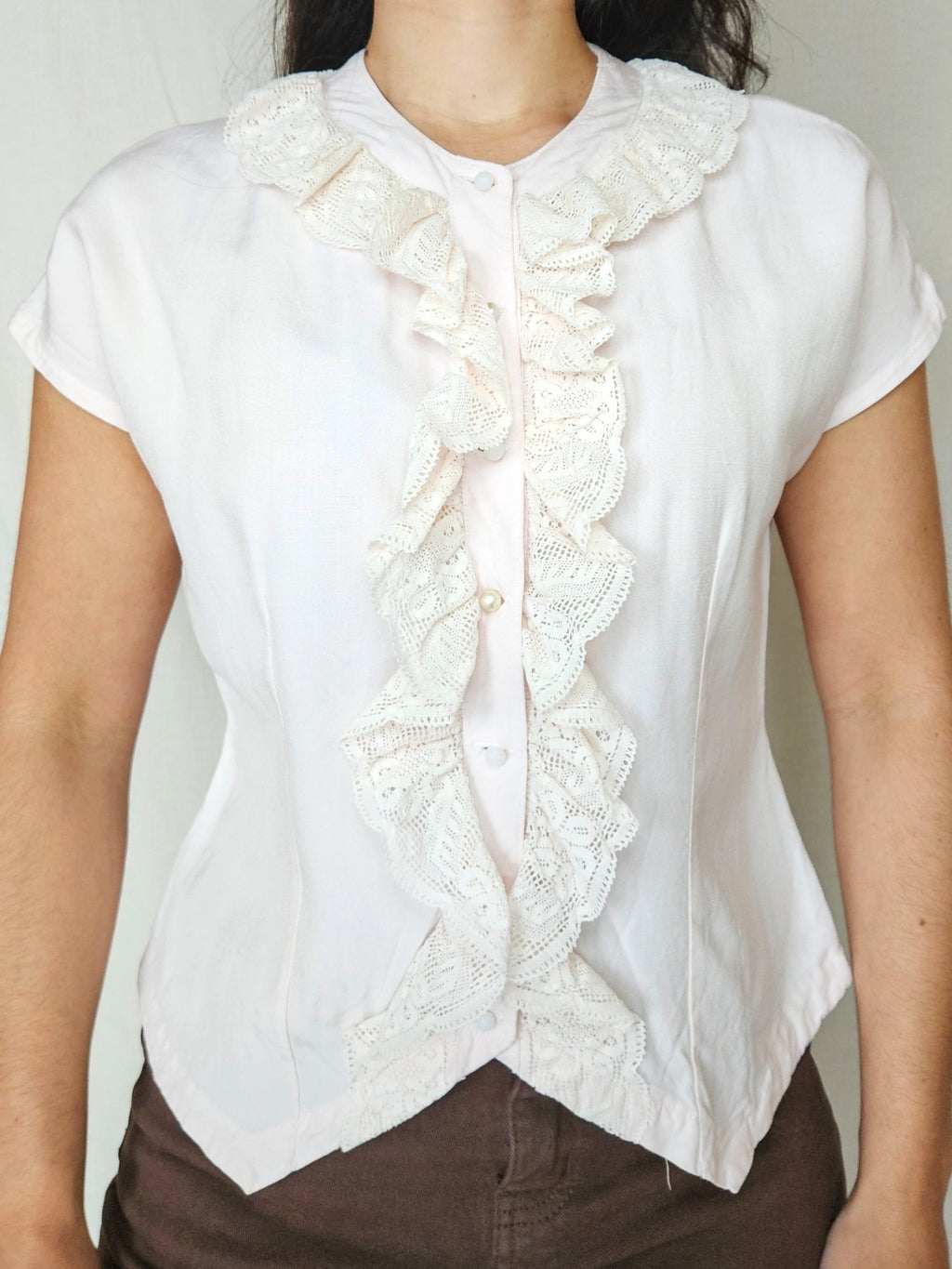 Dione - lichtroze vintage top met kant | M (kopie)