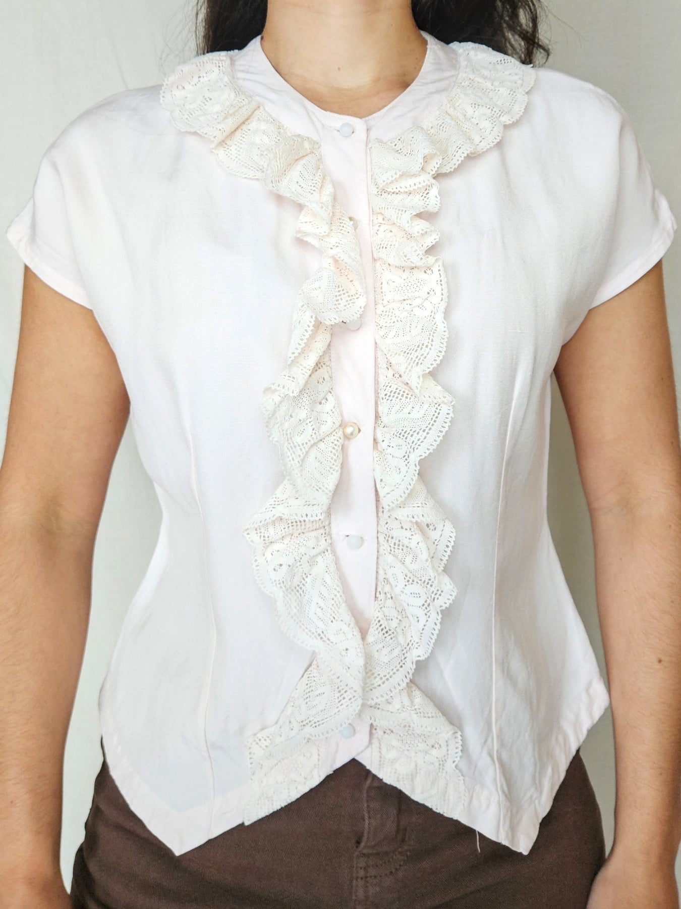 Dione - lichtroze vintage top met kant | M (kopie)