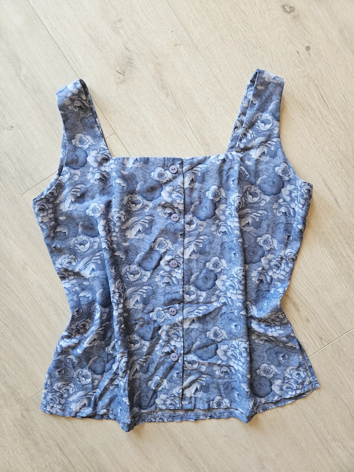 Eirene - blauwe vintage top met rozen | XXL