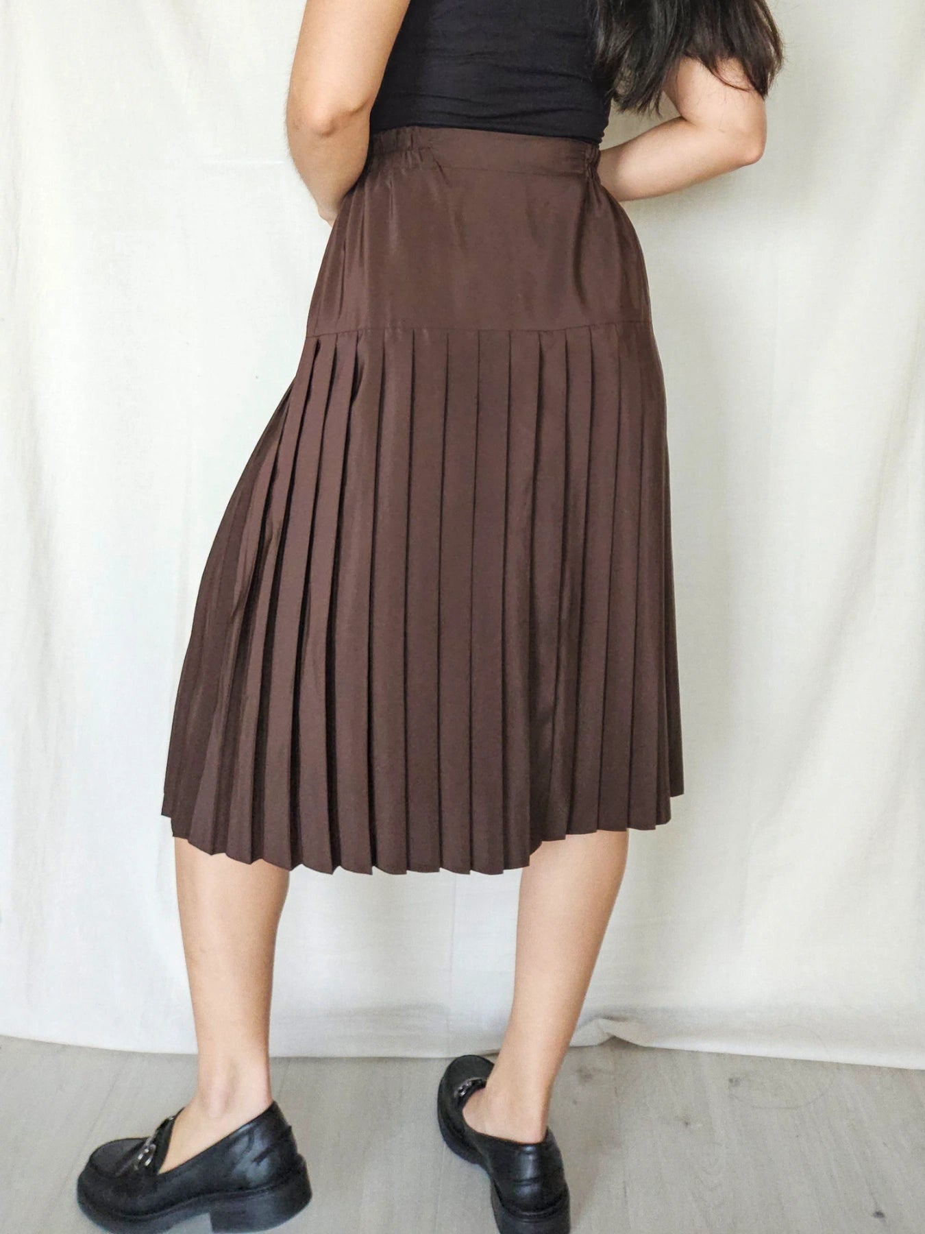 Nuria - bruine vintage plooirok met zijde | L/XL