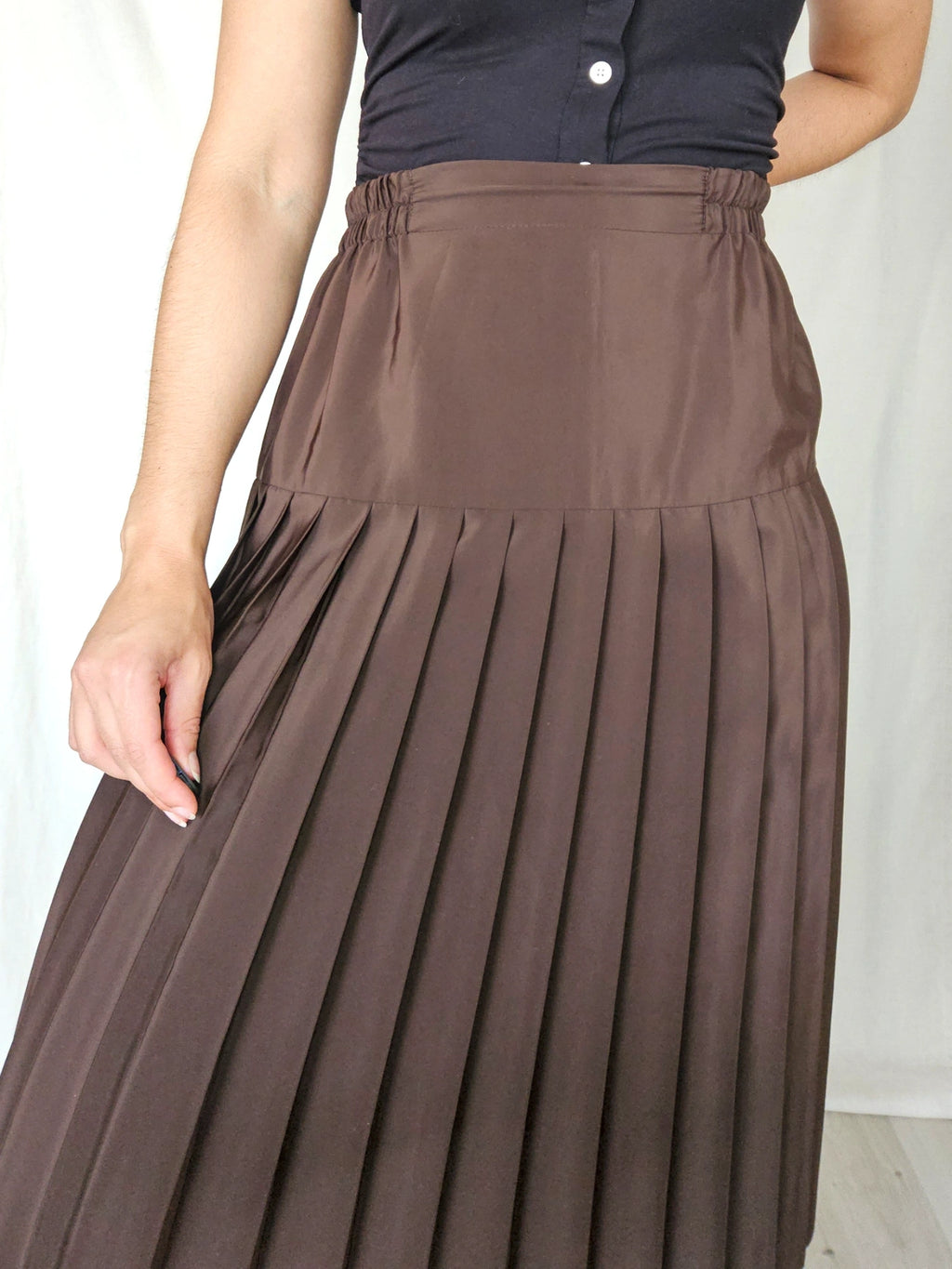 Nuria - bruine vintage plooirok met zijde | L/XL