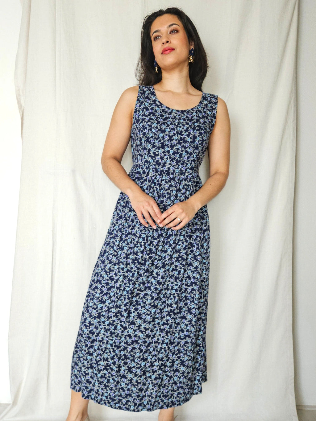 Hila - donkerblauwe mouwloze vintage jurk | M