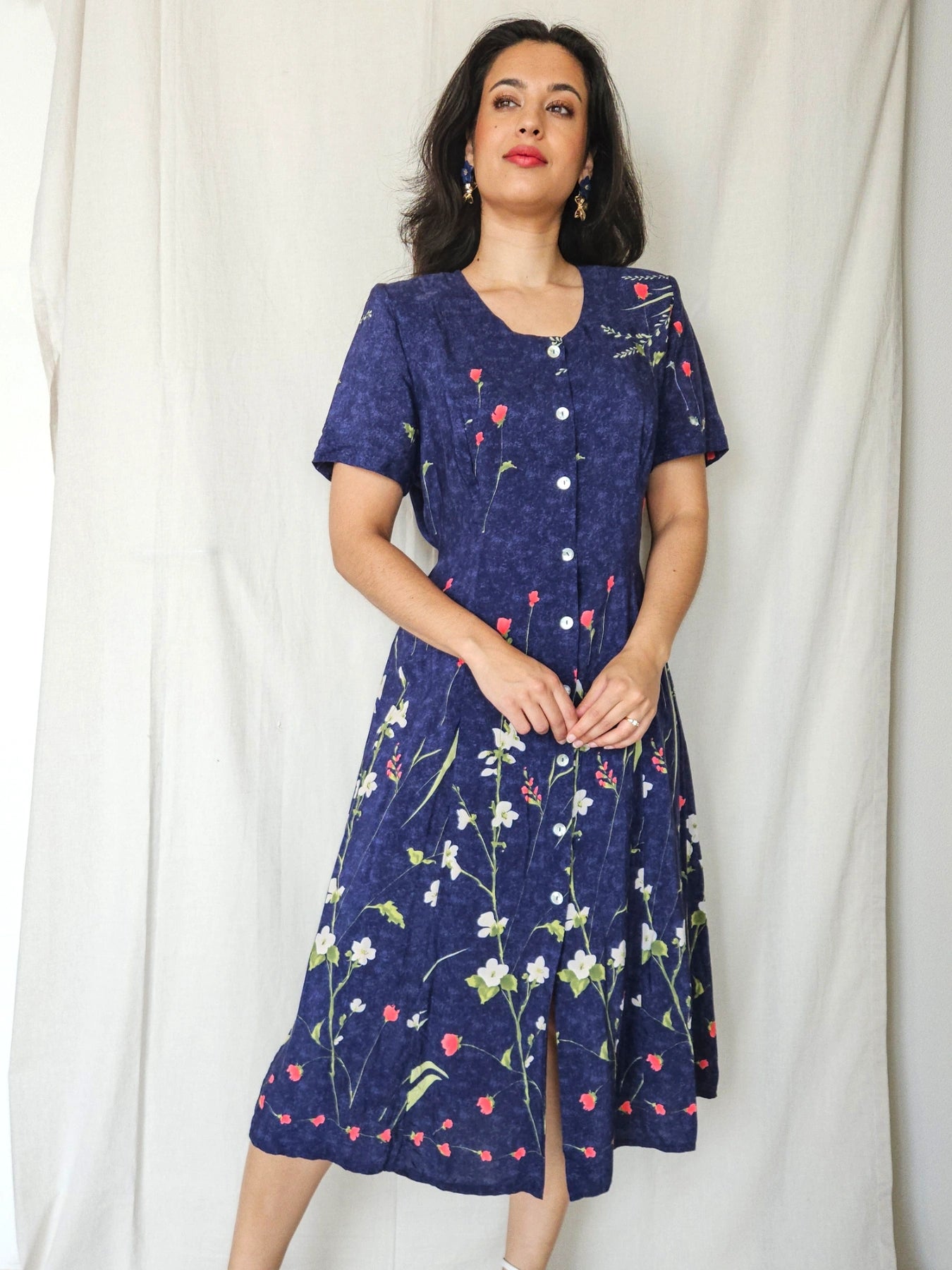 Simone - donkerblauwe vintage jurk met bloemen | M