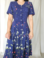 Simone - donkerblauwe vintage jurk met bloemen | M