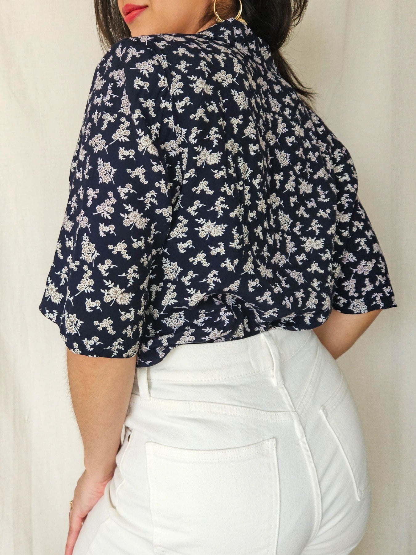 Thalia - donkerblauwe blouse met korte mouw | M