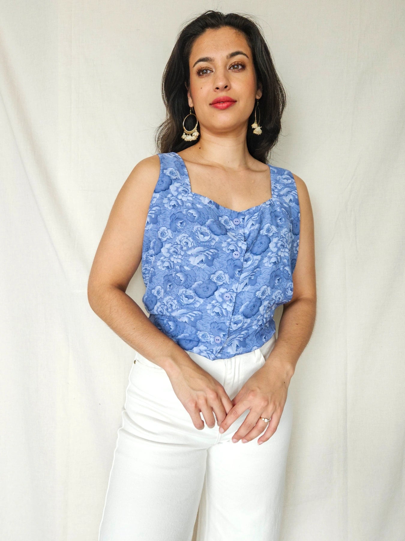 Eirene - blauwe vintage top met rozen | XXL