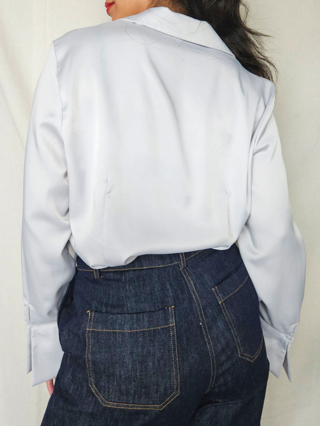 Clio - lichtgrijze vintage blouse | M