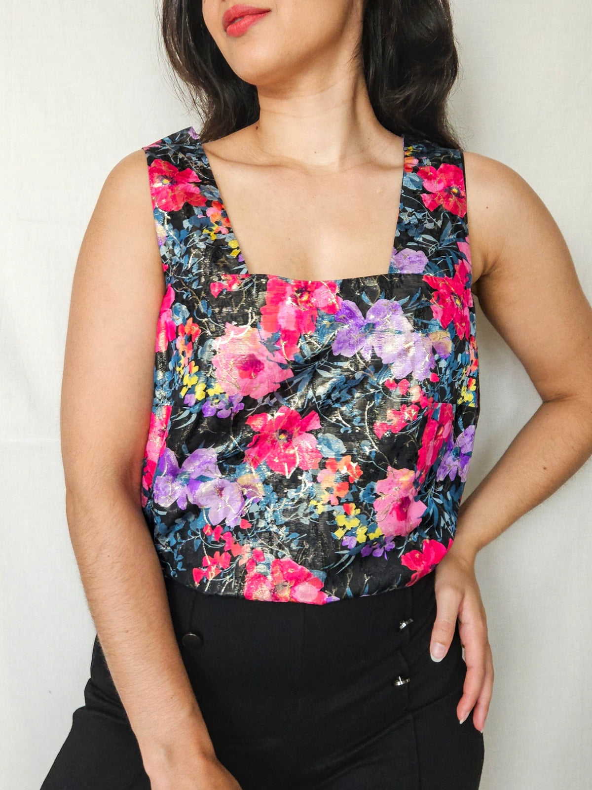Astra - kleurrijke vintage top met glans | M