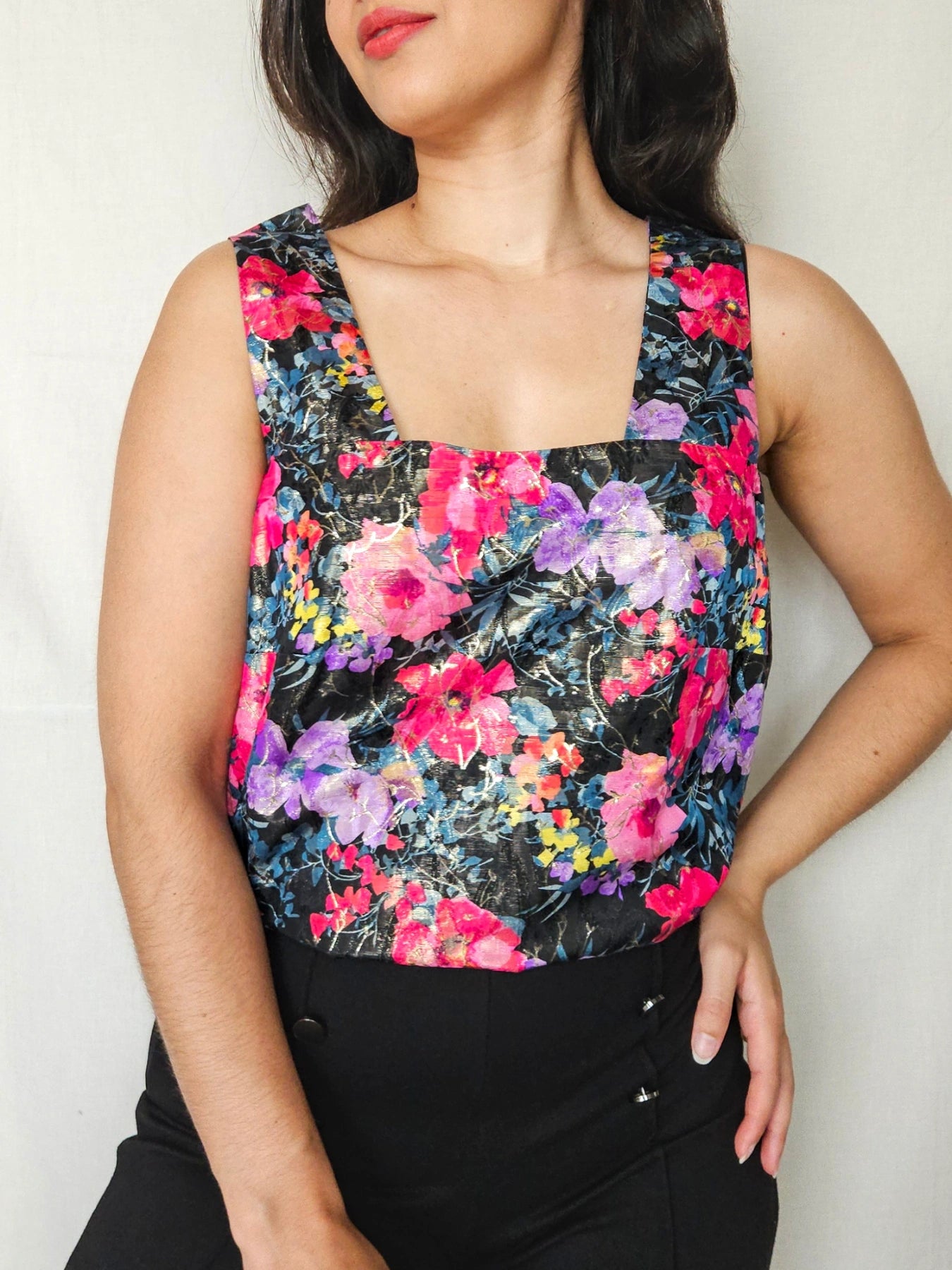 Astra - kleurrijke vintage top met glans | M