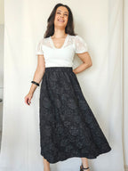 Teodora - zwarte vintage rok met relief | XL