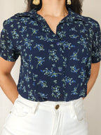 Salome - donkerblauwe vintage blouse met korte mouw | M