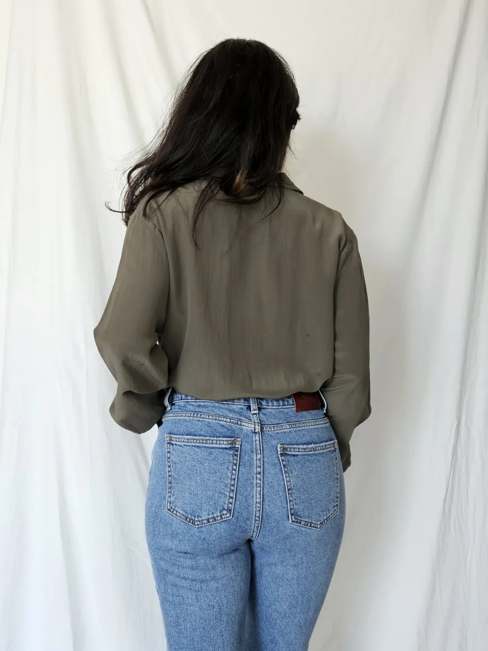 Olive-colored 100% silk blouse | L