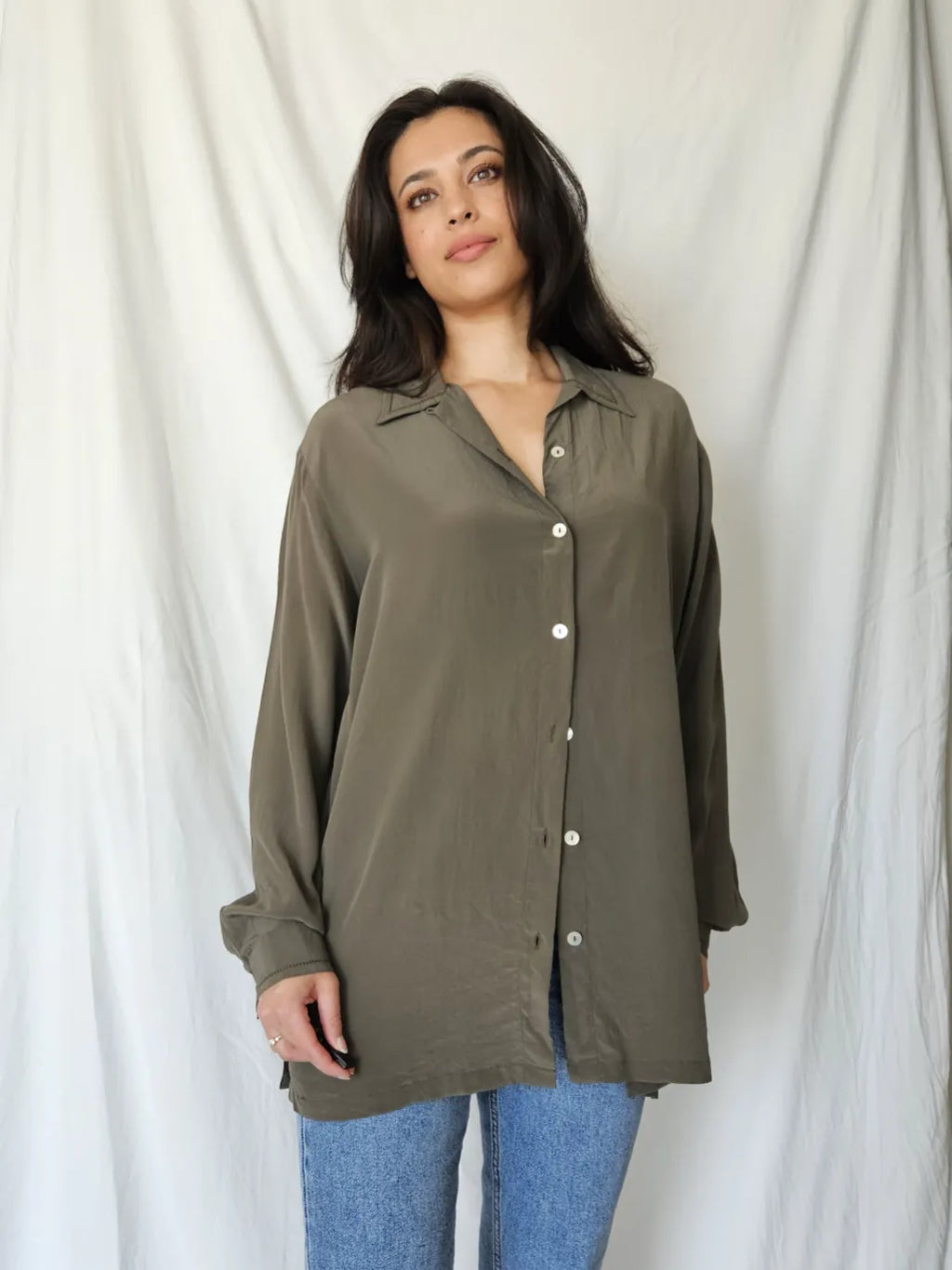 Olive-colored 100% silk blouse | L