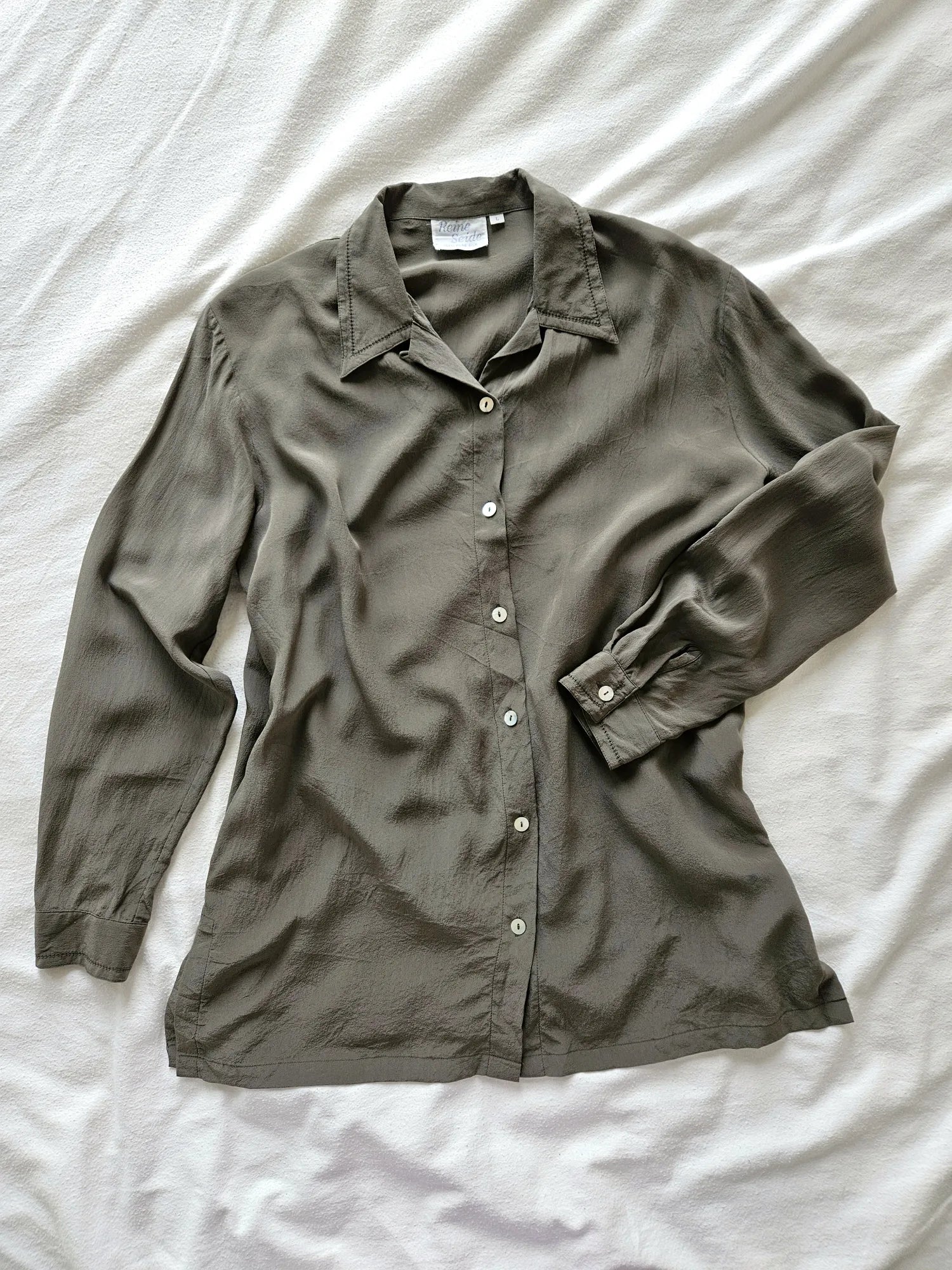 Olive-colored 100% silk blouse | L
