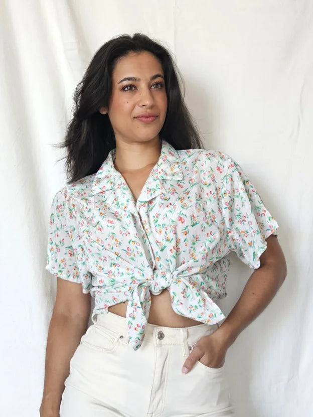 Airy vintage blouse with a light sheen | XXL