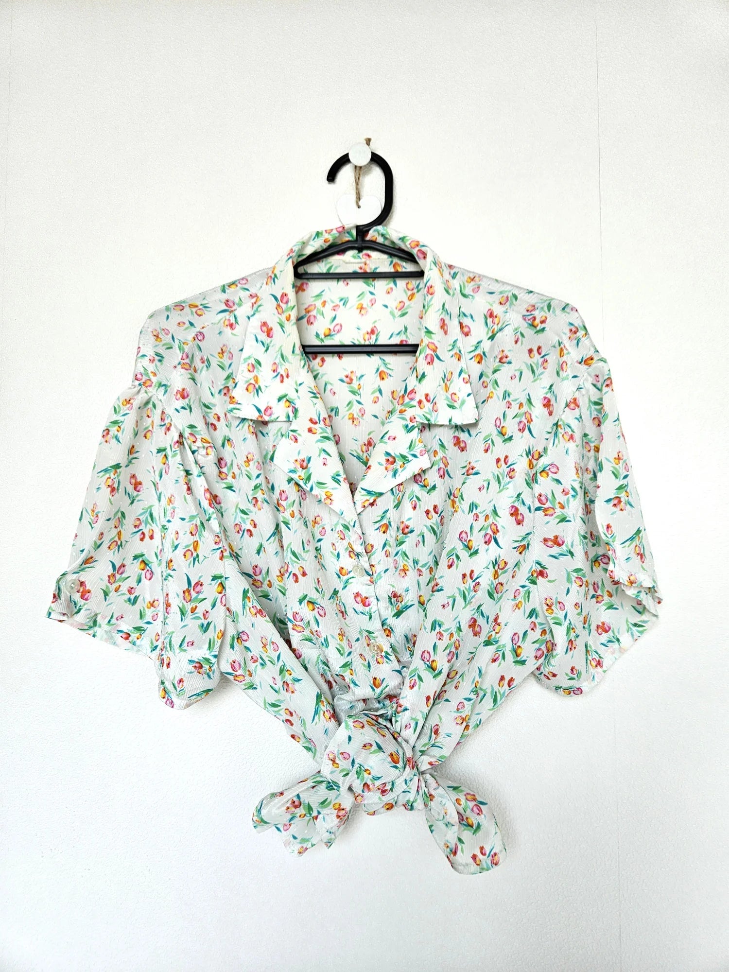 Airy vintage blouse with a light sheen | XXL
