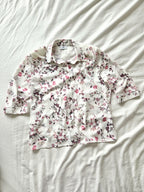 White vintage blouse with flowers | XL