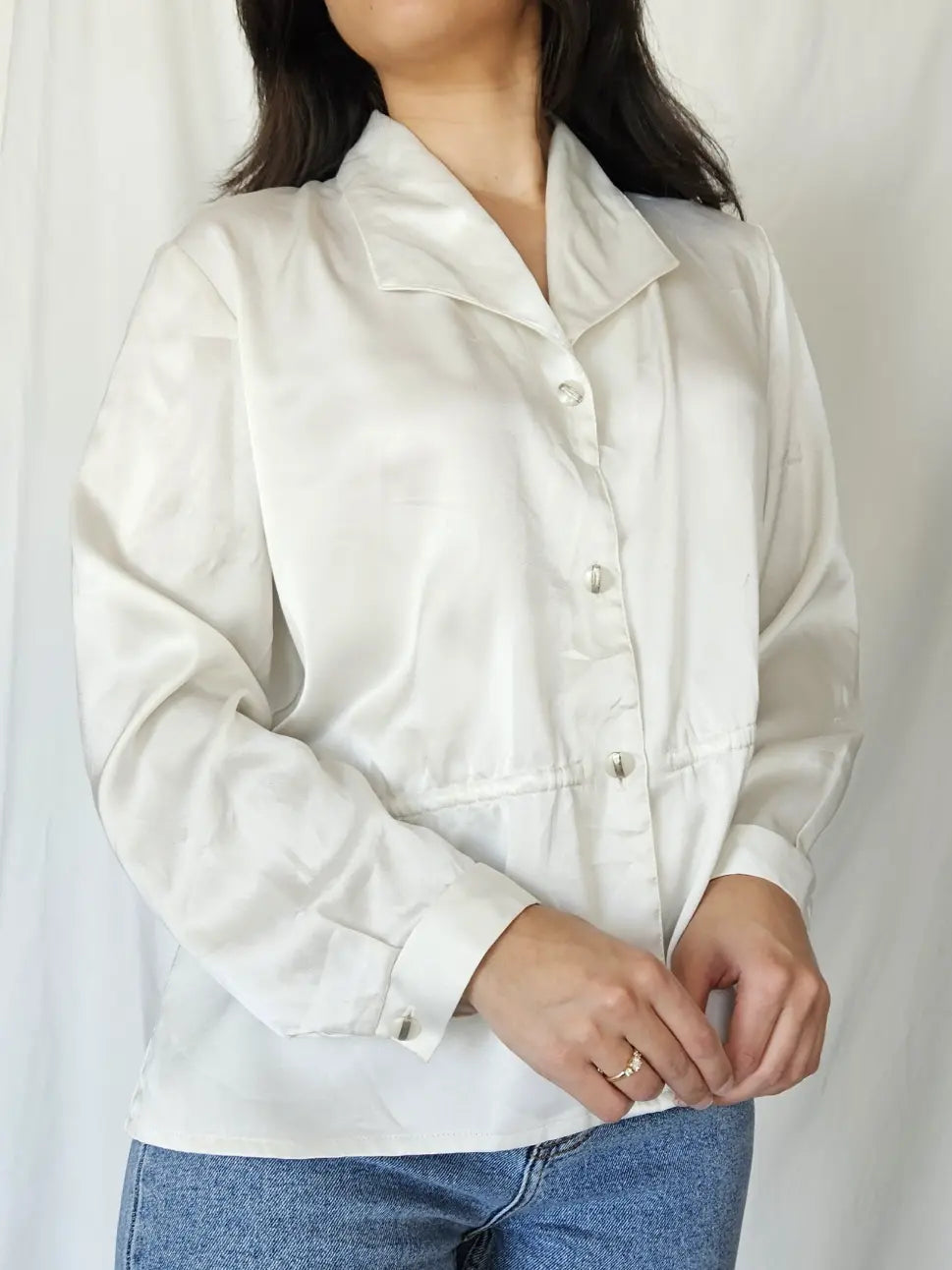 White silky vintage blouse | M