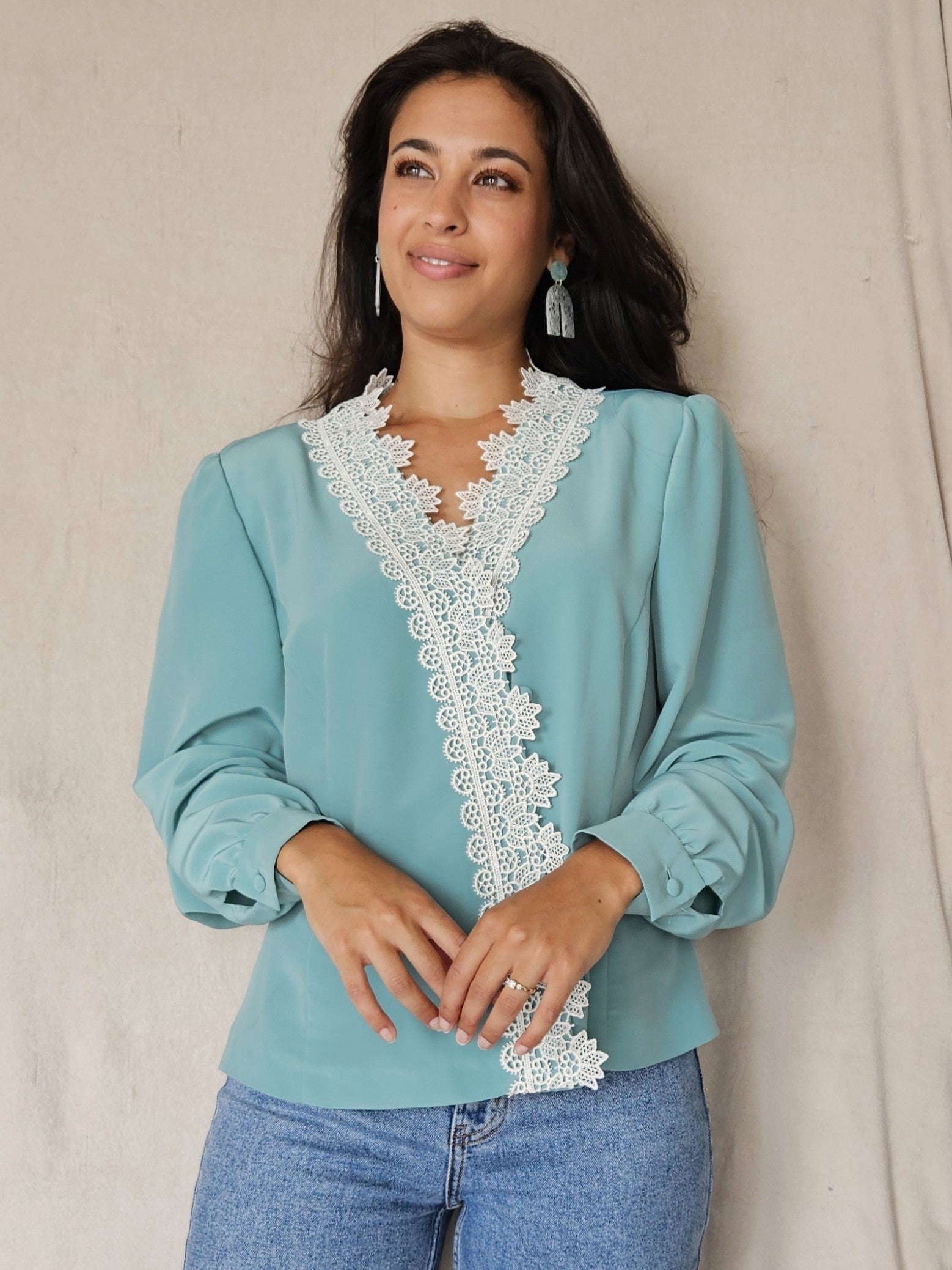 Handmade azure blue vintage blouse with white lace | L