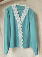 Handmade azure blue vintage blouse with white lace | L