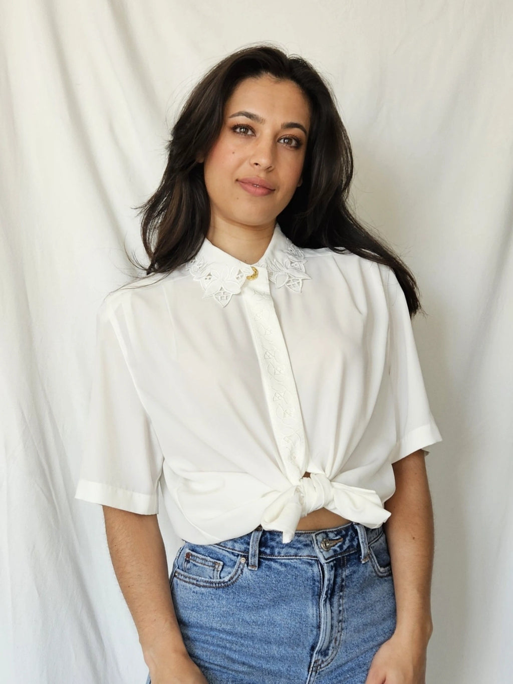 White vintage blouse with lace collar | XL