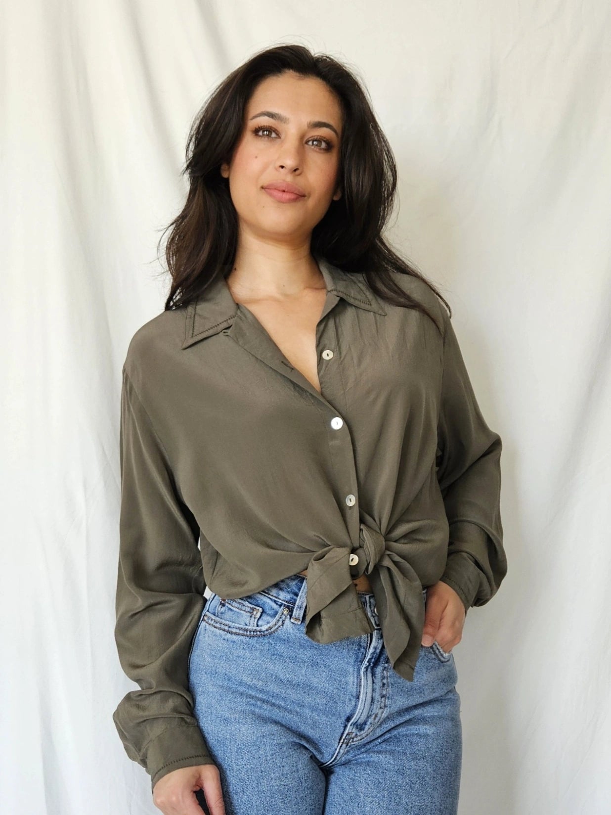 Olive-colored 100% silk blouse | L