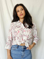 White vintage blouse with flowers | XL