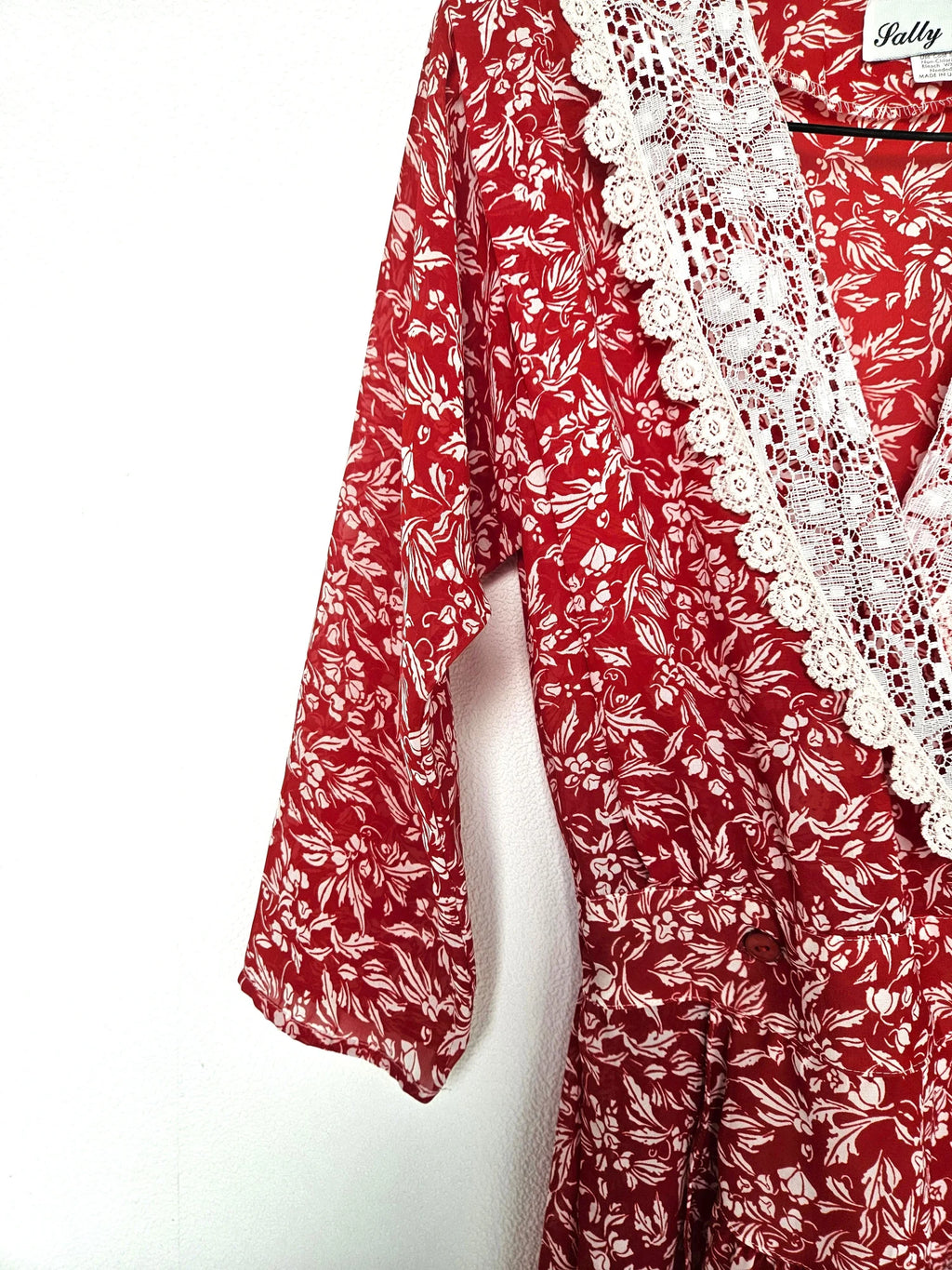 Rode vintage overslag jurk met kant | XS