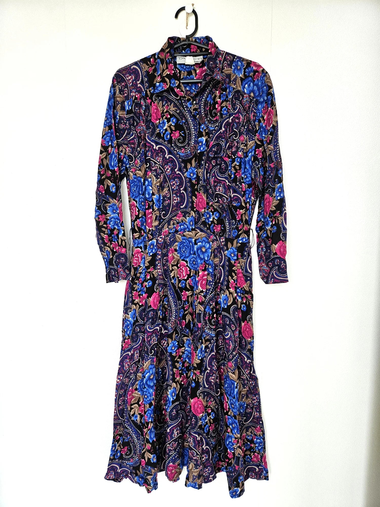 Vintage jurk van viscose met paisley en bloemen | S/M