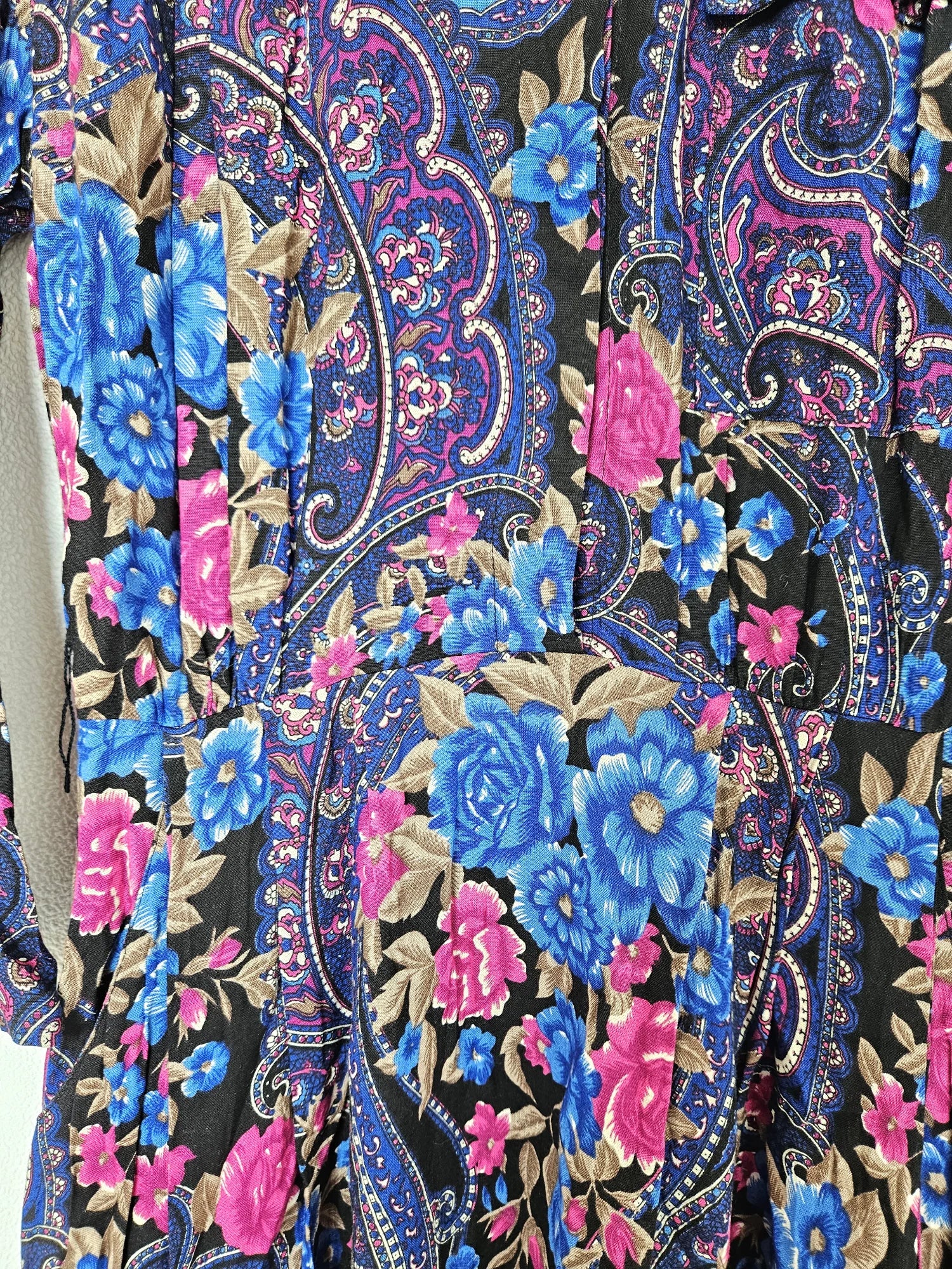 Vintage jurk van viscose met paisley en bloemen | S/M