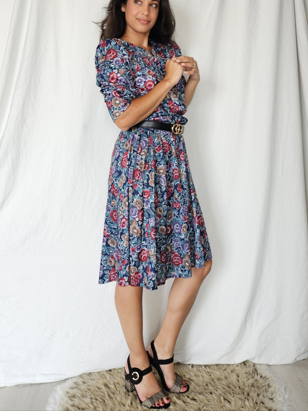 Donkerblauwe vintage jurk met bloemenprint | M