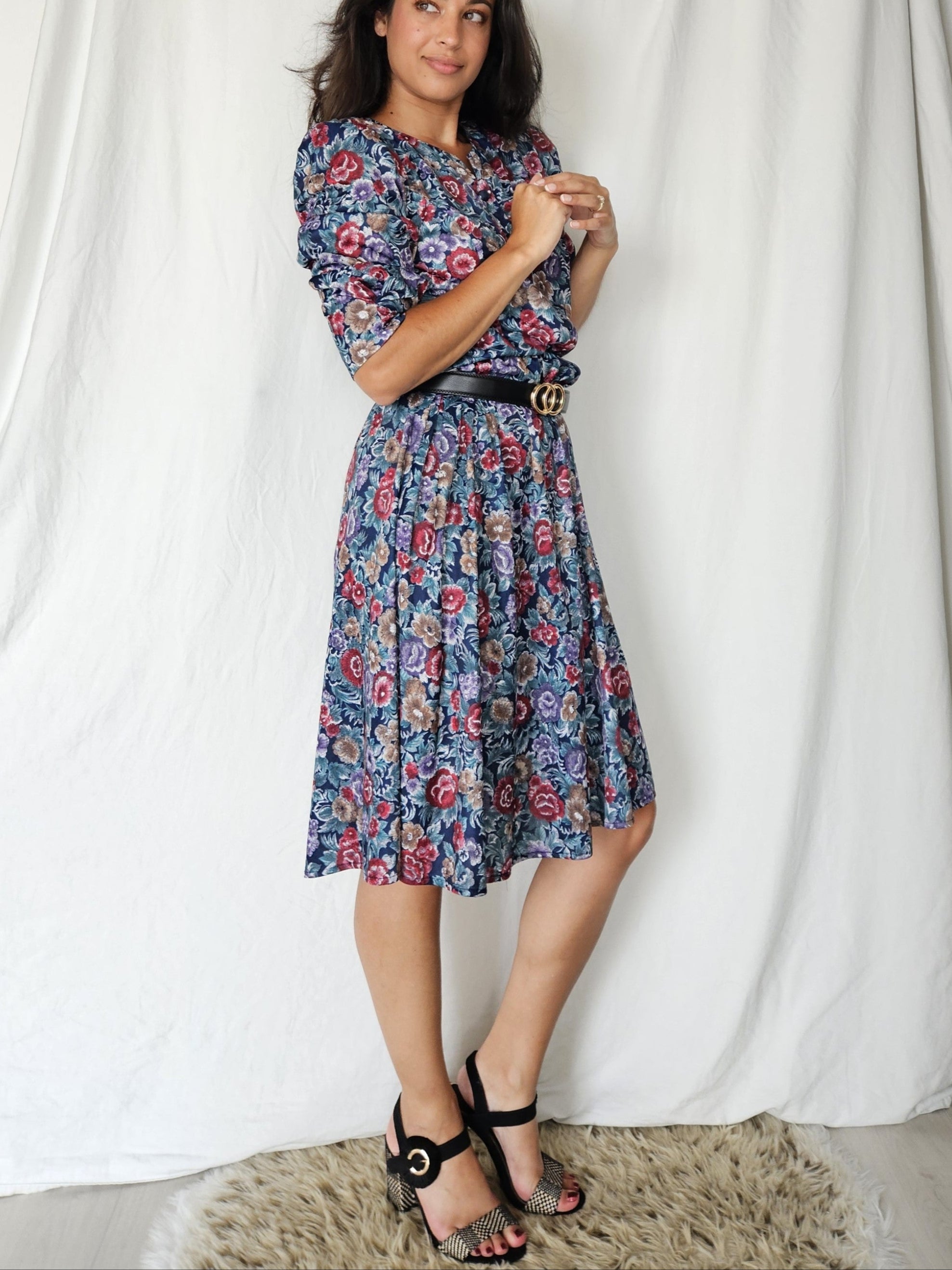 Donkerblauwe vintage jurk met bloemenprint | M