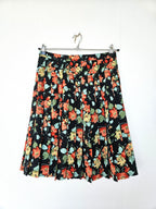Short black vintage skirt with flowers | L
