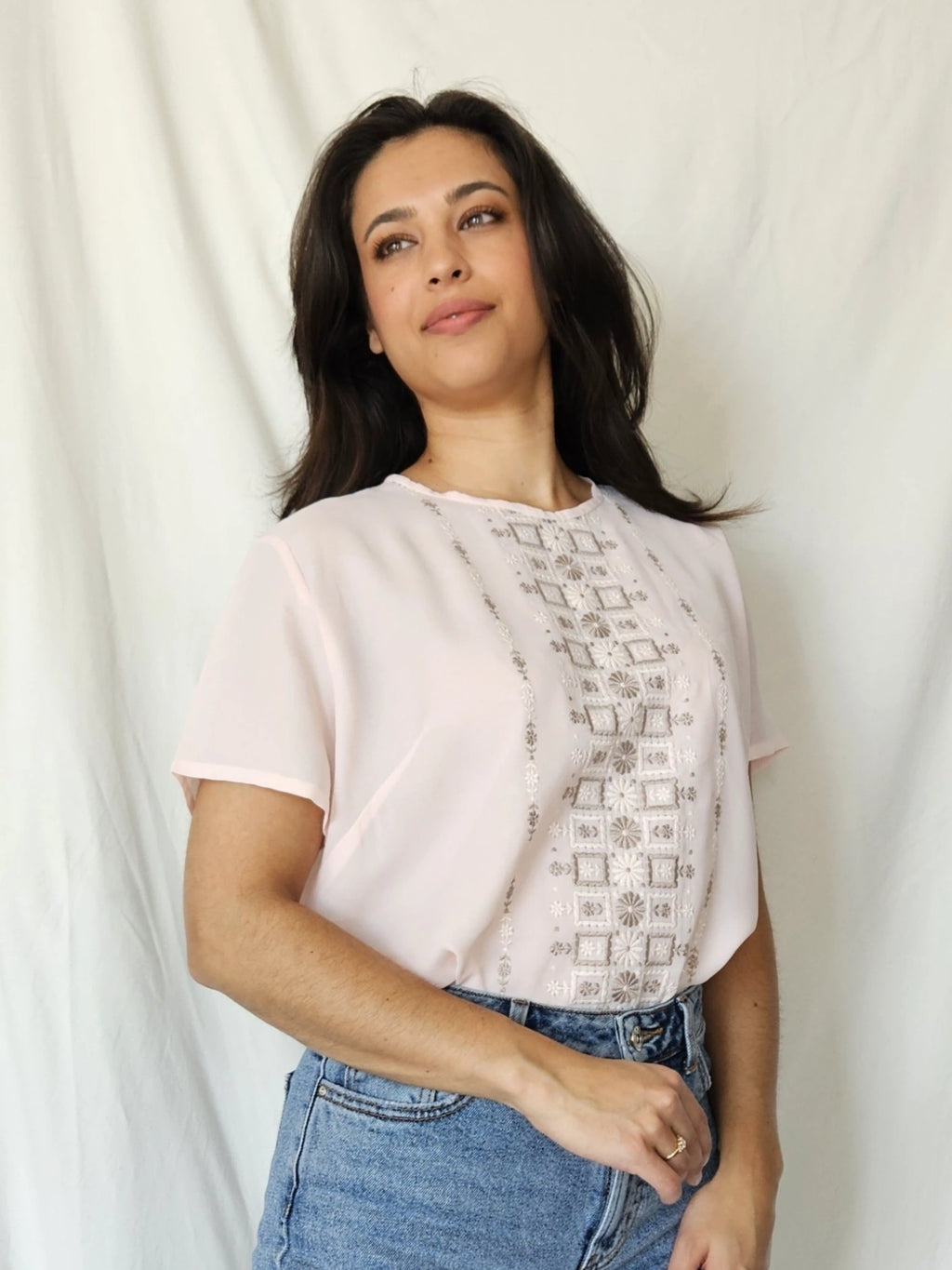 Light pink vintage top with embroidery | L
