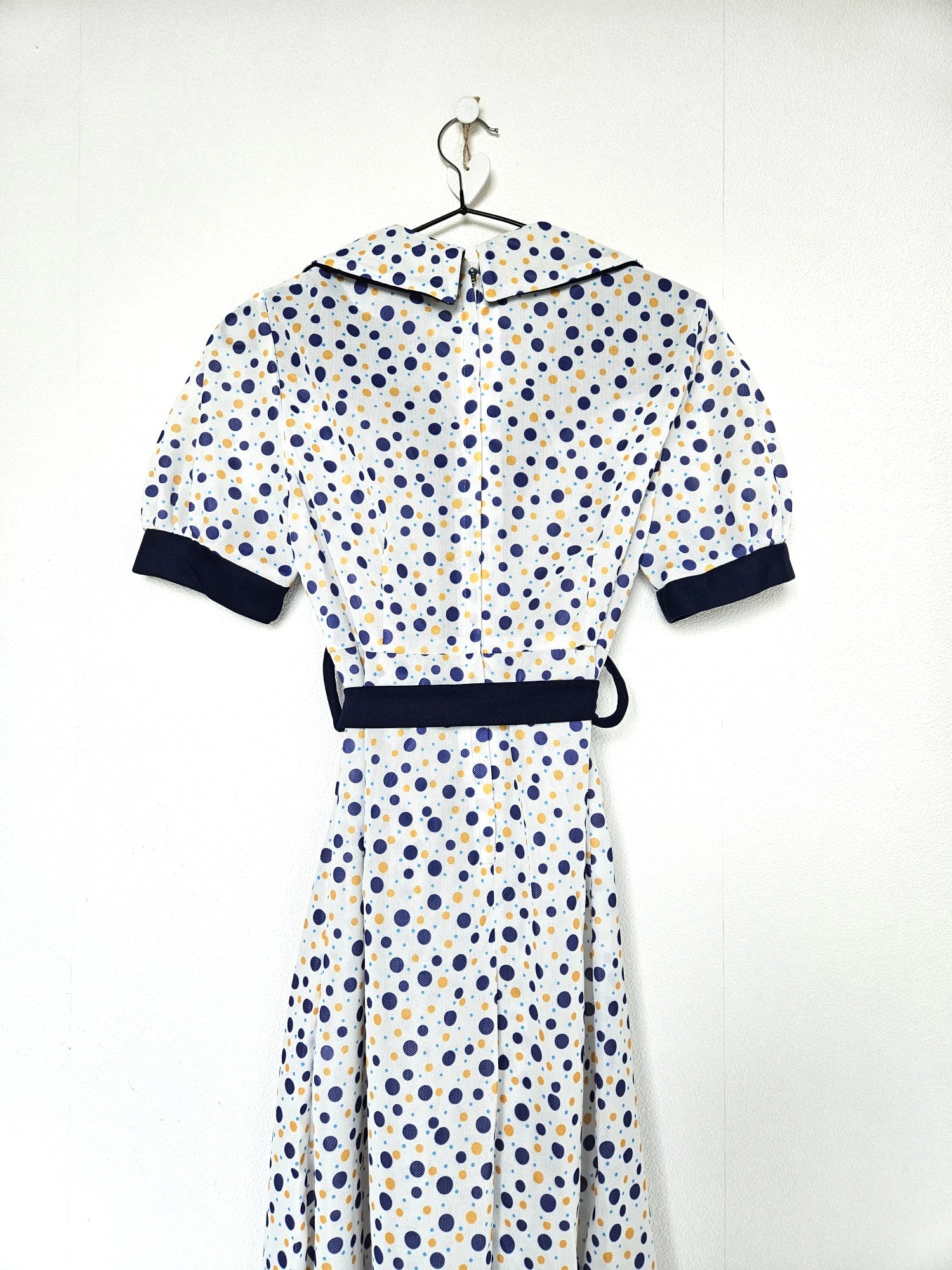 70s deadstock jurk met stippen | S
