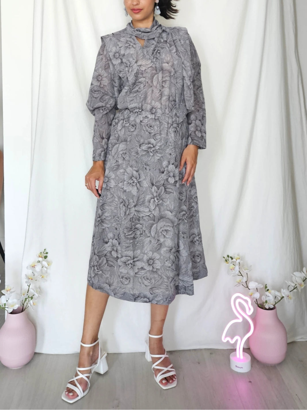 Grijze vintage jurk met bloemenpatroon en pussy bow | XL