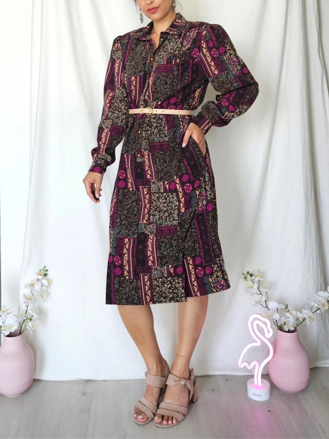 Vintage jurk met rijke patronen en gouden knopen | M/L