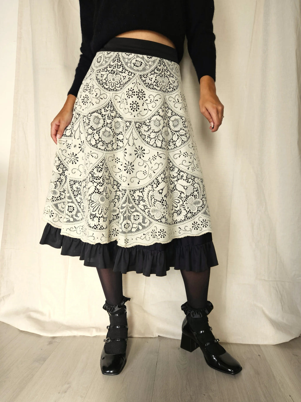 Black button-through vintage skirt with white lace and ruffles | S