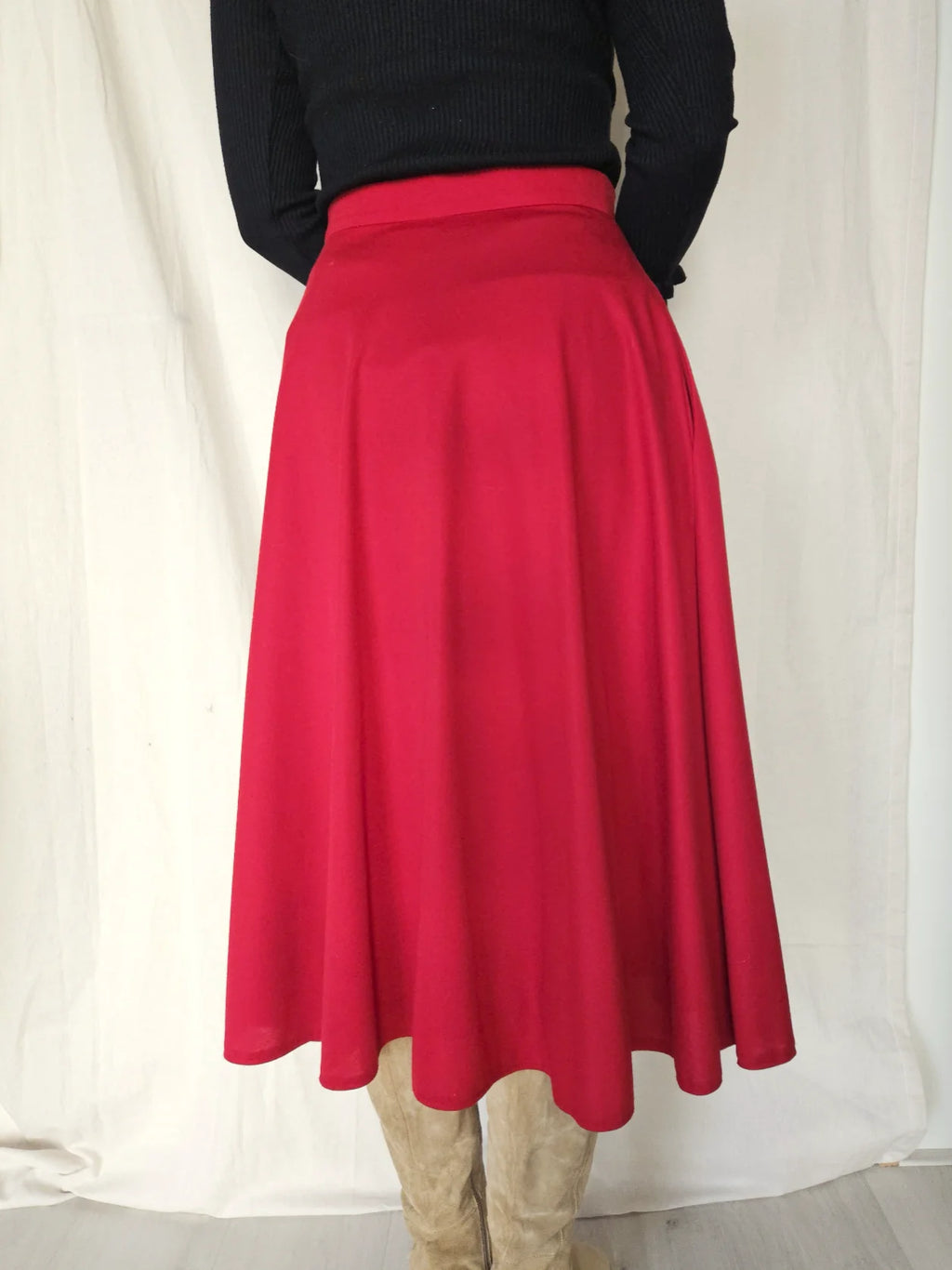 Red button-through vintage skirt | M