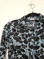 Jaren 70 top lichtblauw met zwarte print | XS